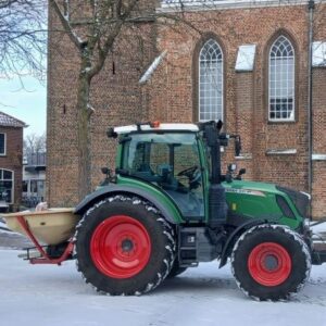 De Sprankel en Dorpskerk sneeuwvrij...